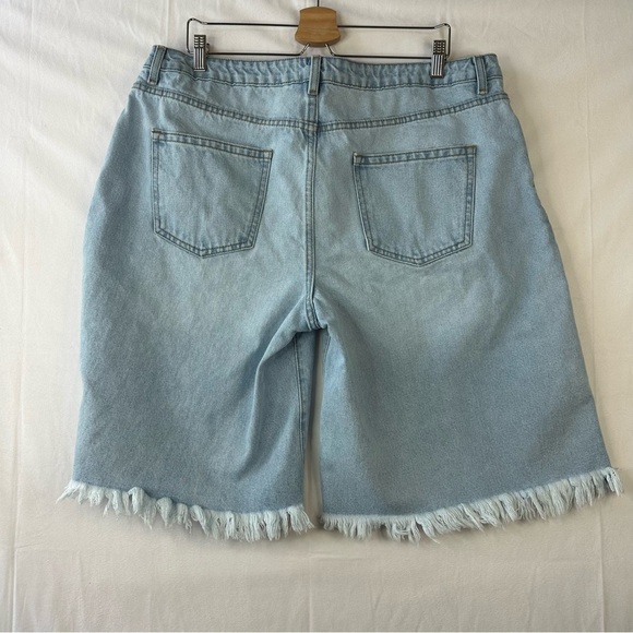 Forever 21 Premium Jean Shorts Size 34 Blue Denim Light Wash Frayed High Rise - Picture 4 of 7